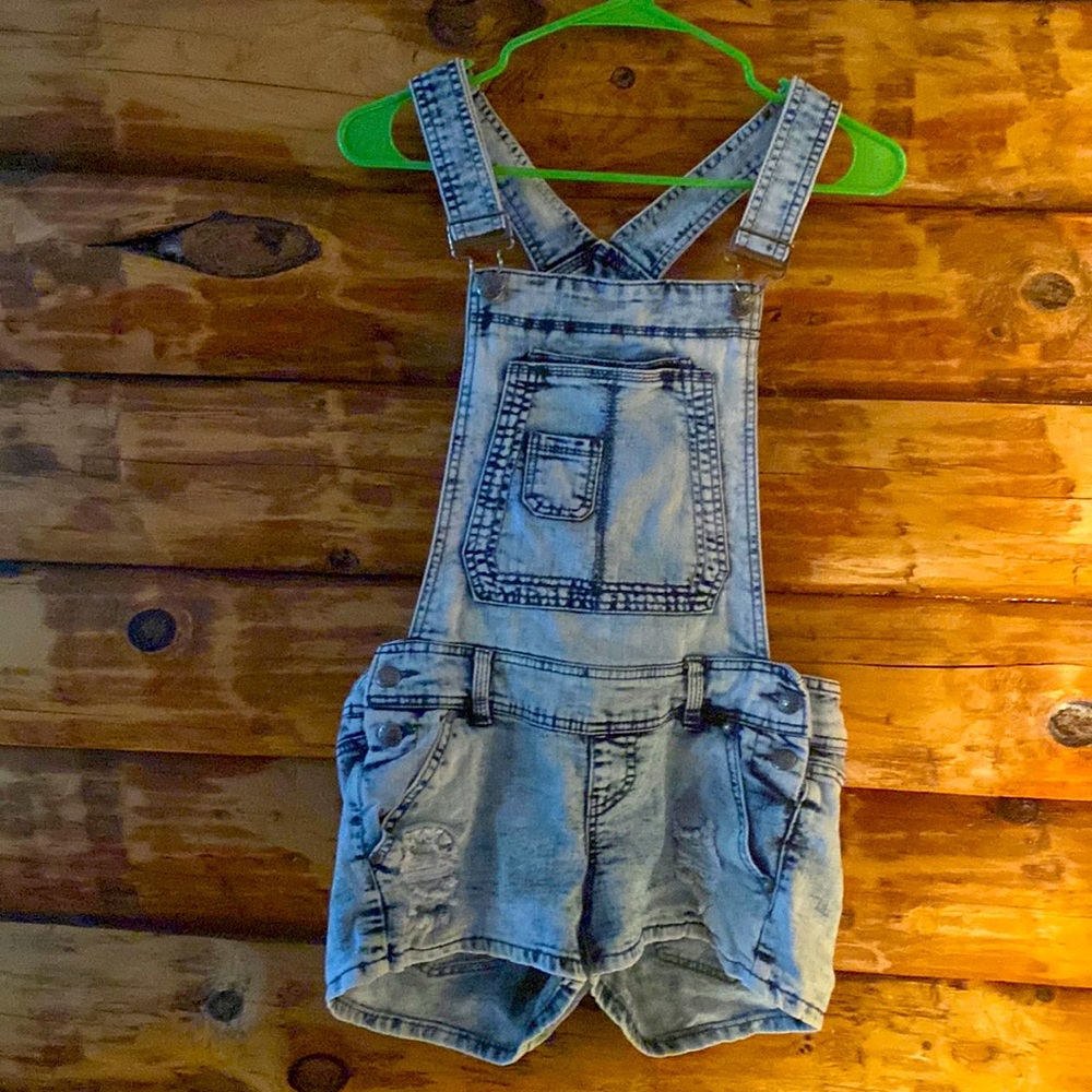 Rue 21 juniors 5/6 overall shorts